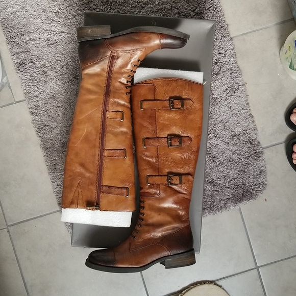 Russet two calf Vince Camuto tall boot 🧔🥾 sz.6.5m - Picture 3 of 5